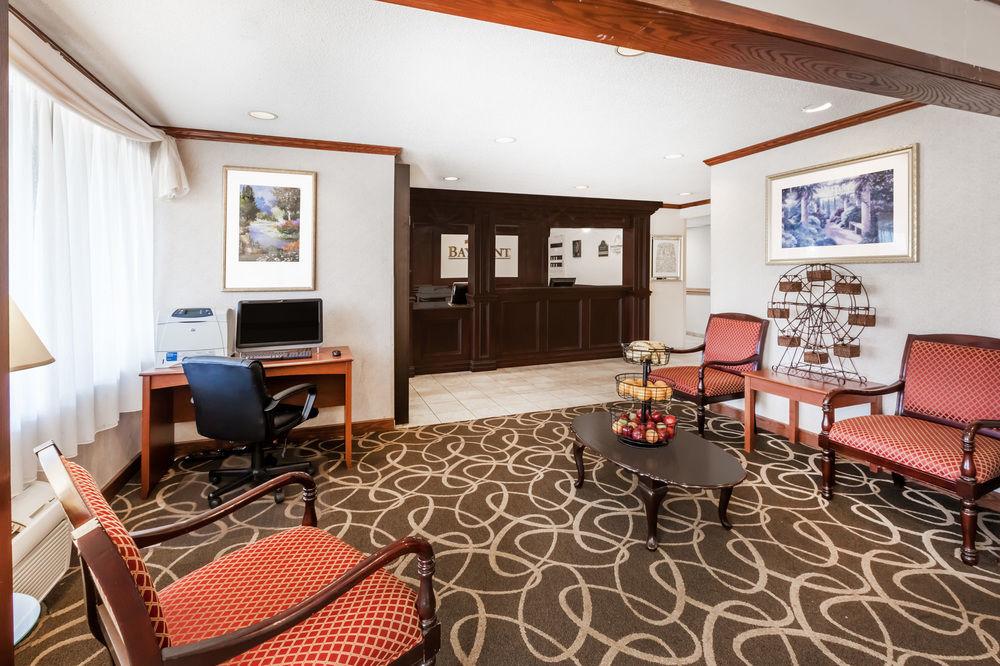 Hotel Baymont By Wyndham Grand Rapids Airport Cascade Exterior foto