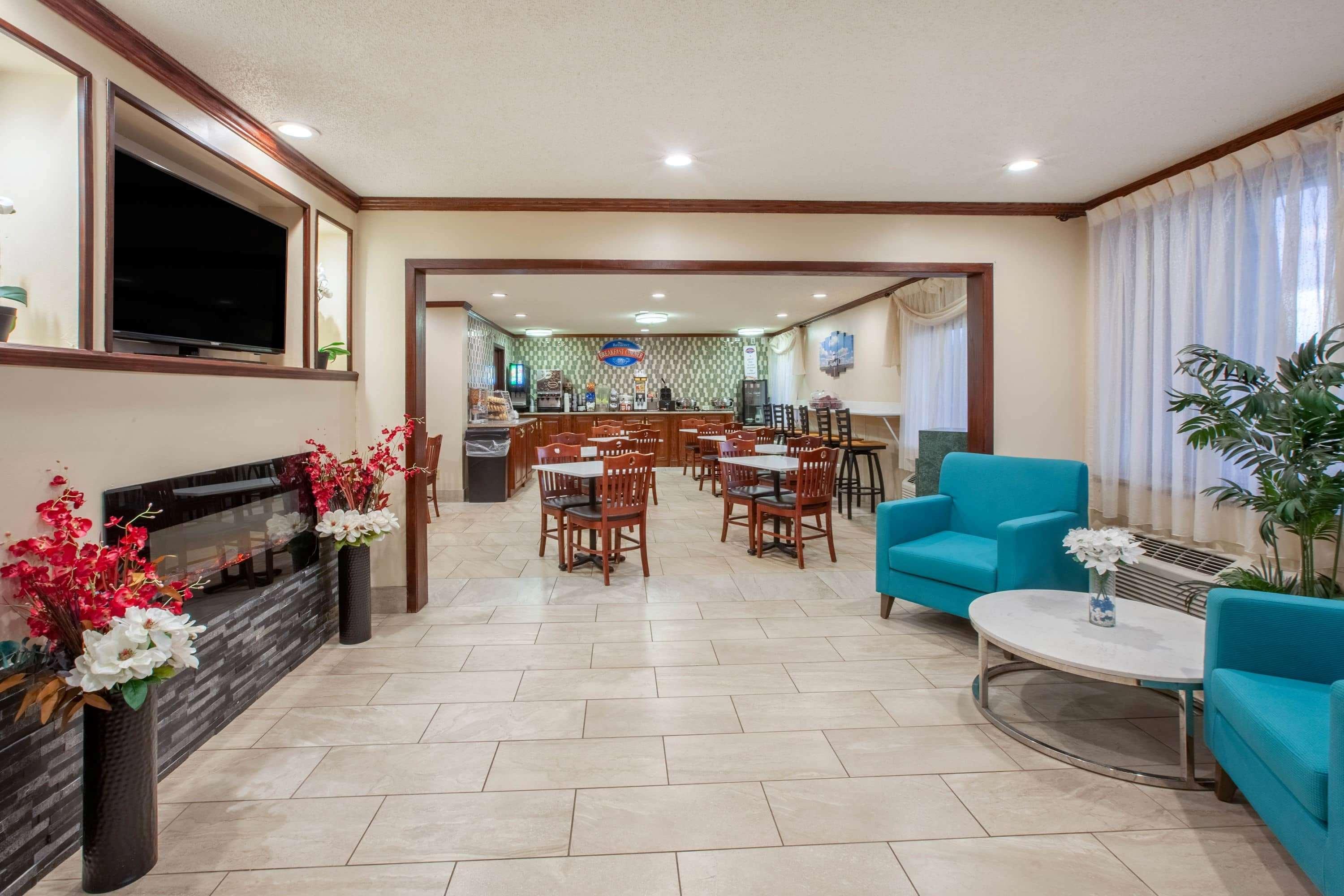 Hotel Baymont By Wyndham Grand Rapids Airport Cascade Exterior foto